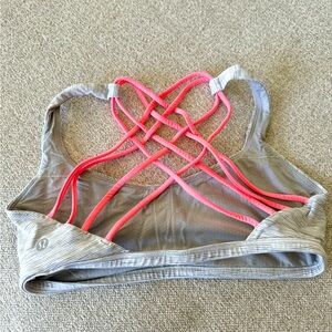 Lululemon sports bra size 4